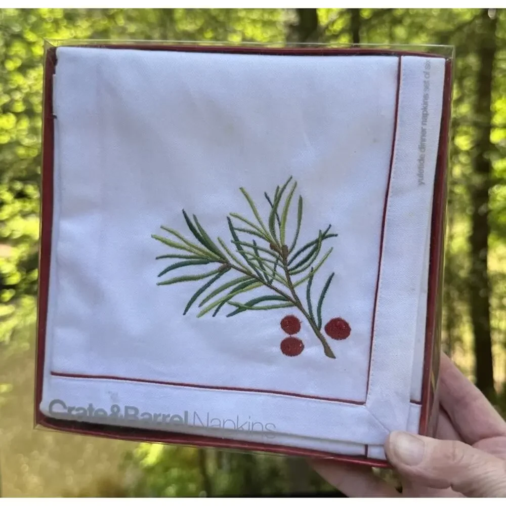 Crate & Barrel Christmas Holiday Yuletide Dinner Napkins Set Of 12 -46D